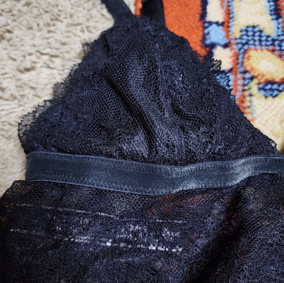 Victoria's Secret Black Lace Bralette - Picture 2 of 7